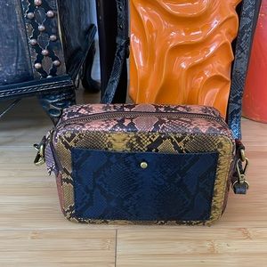 Madewell Like New Condition Camera Crossbody Bag W/Adjustable Strap Multi Color